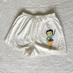 Vintage 1984 Betty boop white shorts.